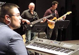 Chickjuarez Trio ha abierto este miércoles el ciclo.