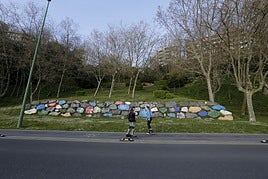 Los vecinos han sufrido durante décadas el peligro de derrumbes.