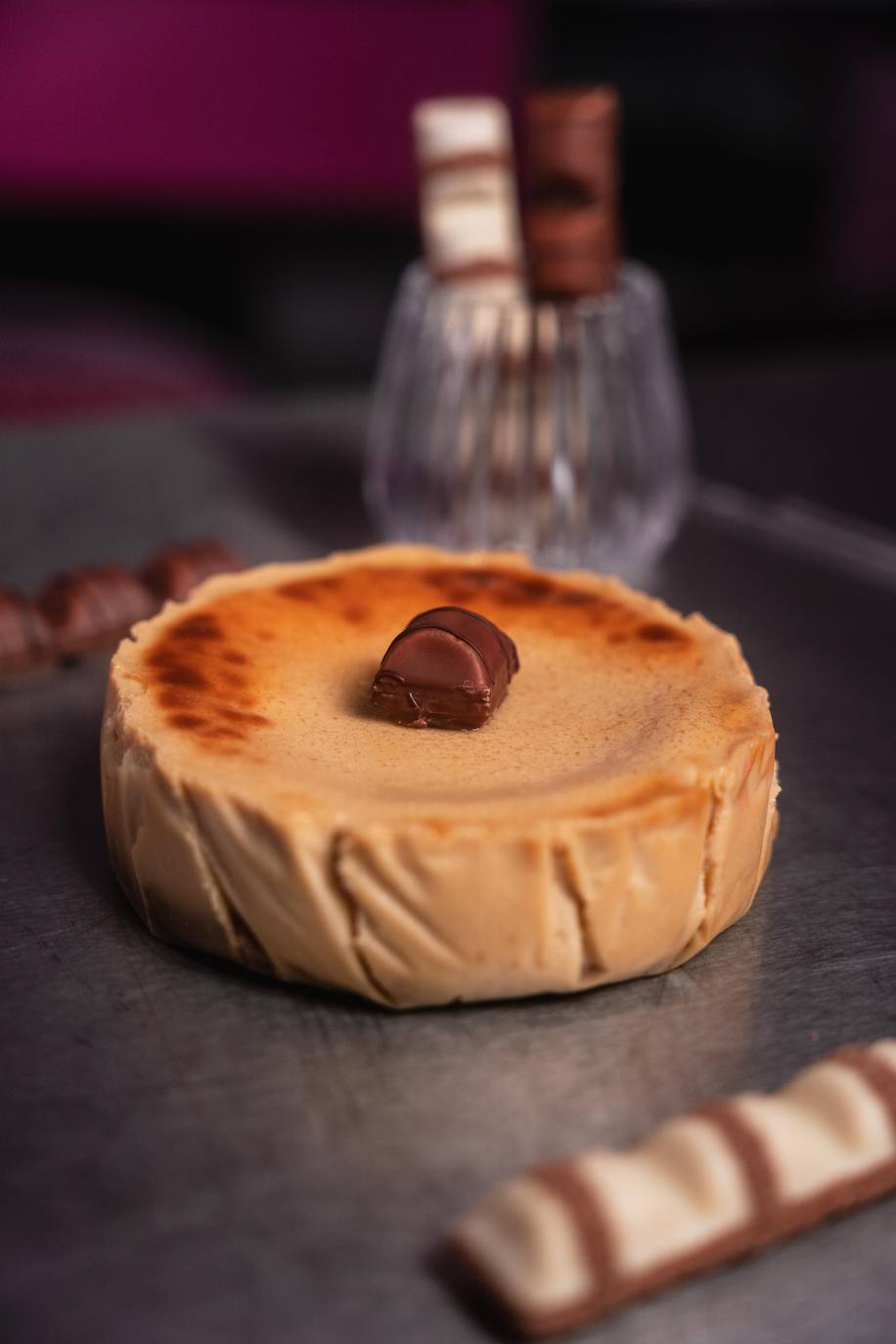 Dos amigos veinteañeros que triunfan con sus tartas de queso en Noja abren tienda en Bilbao