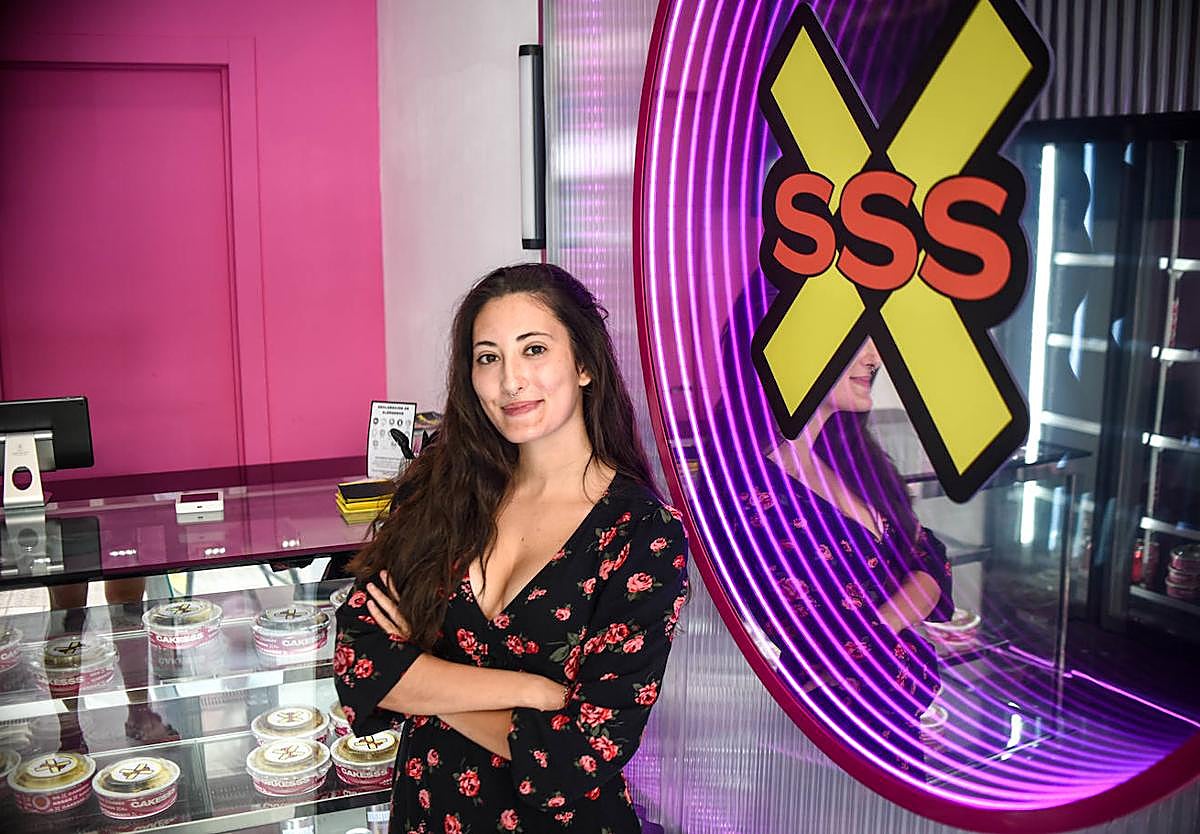 Dos amigos veinteañeros que triunfan con sus tartas de queso en Noja abren tienda en Bilbao