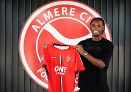 Álex Balboa cierra su etapa en el Alavés y pone rumbo al Almere