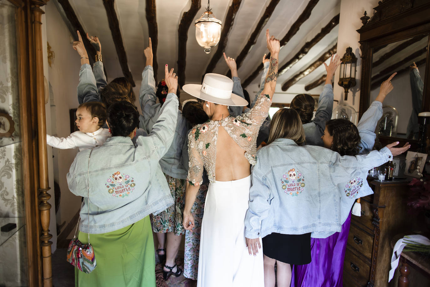 La boda mexicana de Carla y Ana, que encontraron sus looks soñados en Bilbao