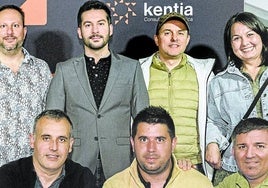 Mario Cantón, Josu Fernández, Sergio Urberoaga, Mónica Guitián, Daniel López, Jon Caldito y Óscar Redondo.