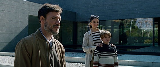 El catalán Álex Lora triunfa en Korterraza con la comedia 'La gran obra'