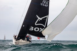 El Bullbox asturiano levanta la 'Ballena de Oro' de vela