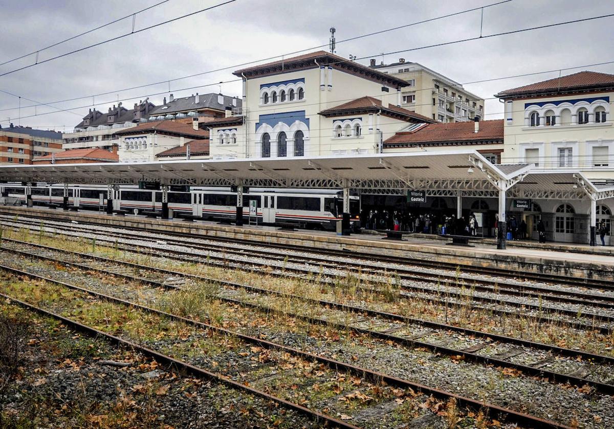 El PP reclama una «defensa clara» de Vitoria para la conexión del TAV con Pamplona