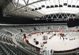 El montaje del festival Gasteiz Calling que se celebró en 2017 en el Iradier Arena.