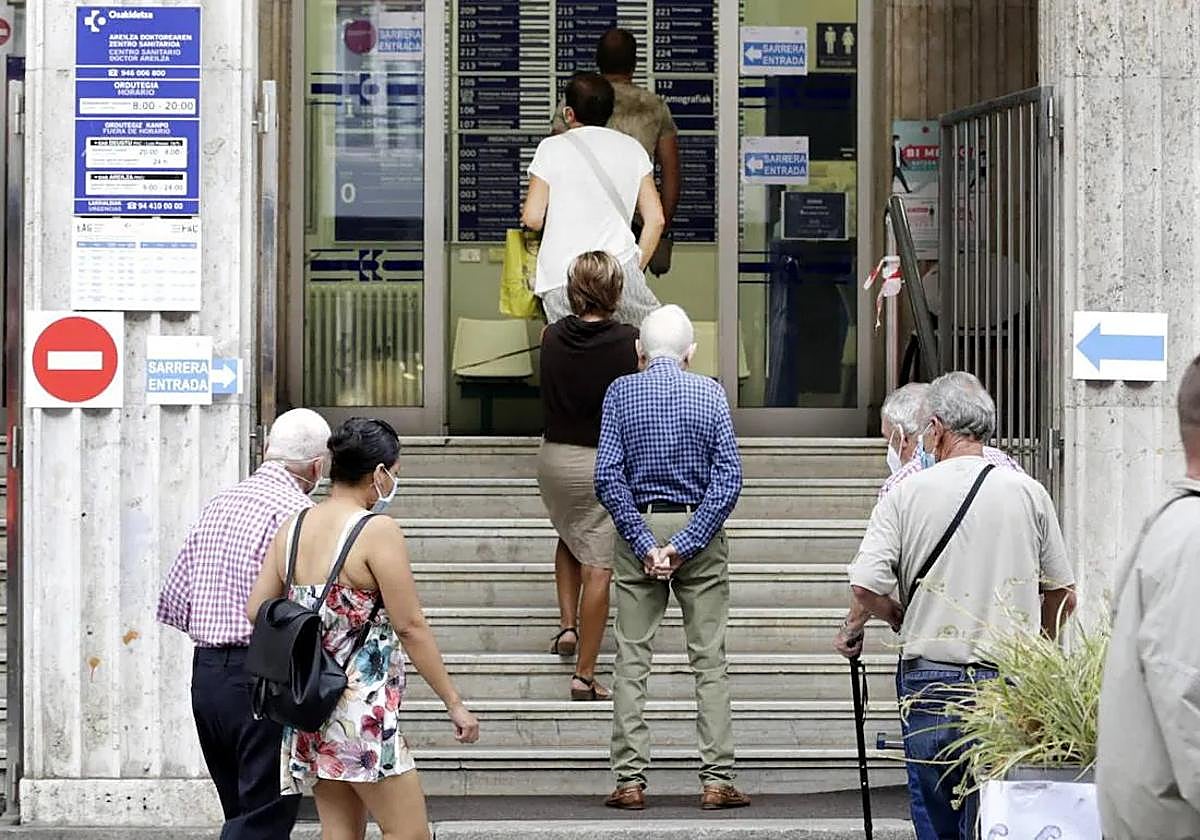 Osakidetza «adecuará» su estructura para dar respuesta a una sociedad más envejecida