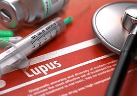Más de 40.000 españoles y unos 2.000 vascos conviven con el lupus y saben de sus consecuencias para la salud.