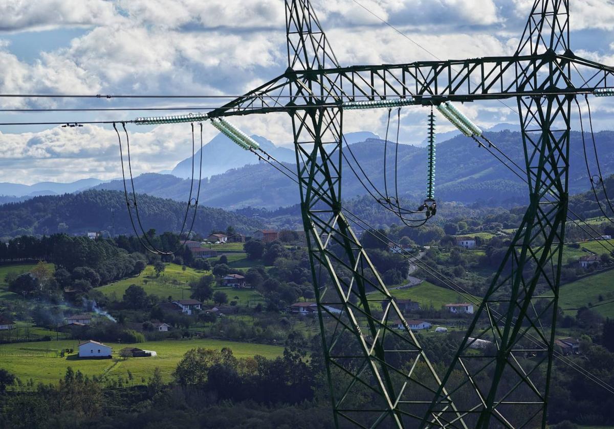 La linea de alta tensión para evacuará la energía solar producida en Álava pasará por Gorbeialdea.