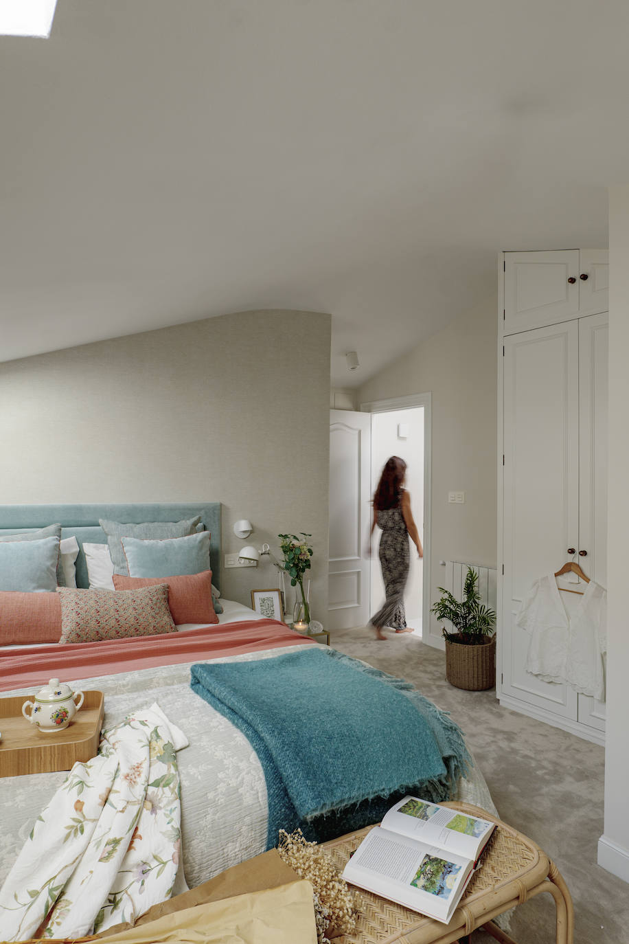 Elisa, la interiorista que llena las casas en Bizkaia de sus propias obras de arte