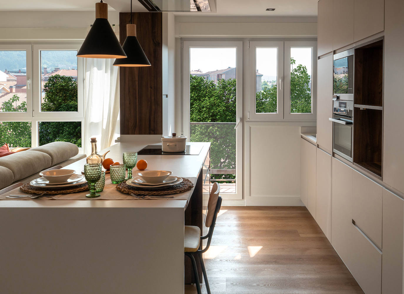 Elisa, la interiorista que llena las casas en Bizkaia de sus propias obras de arte