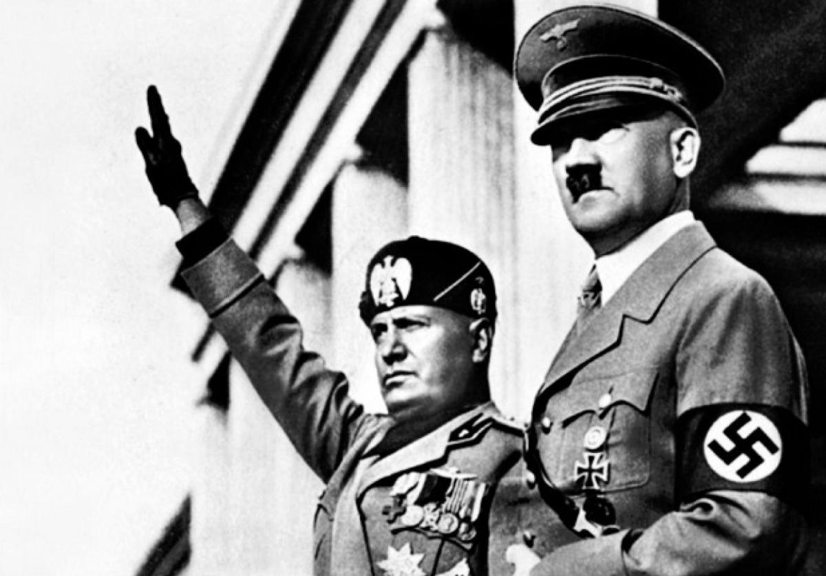 Benito Mussolini y Adolf Hitler.