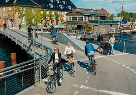 Copenhague tiene un parque de bicicletas mayor que de automóviles.