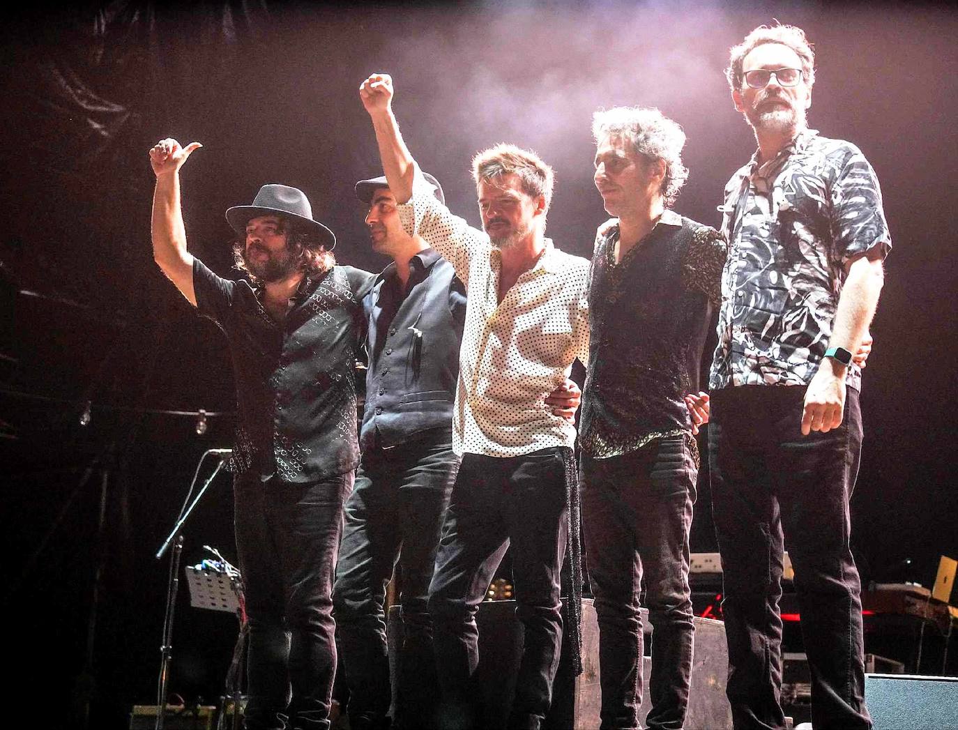 Saludos tras el bis.