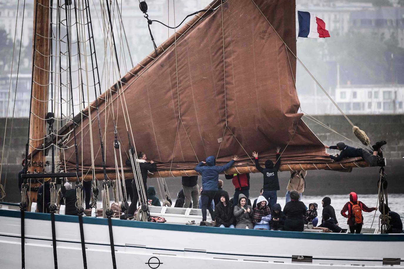 El Festival Marítimo de Brest vuelve a impresionar con sus barcos de época