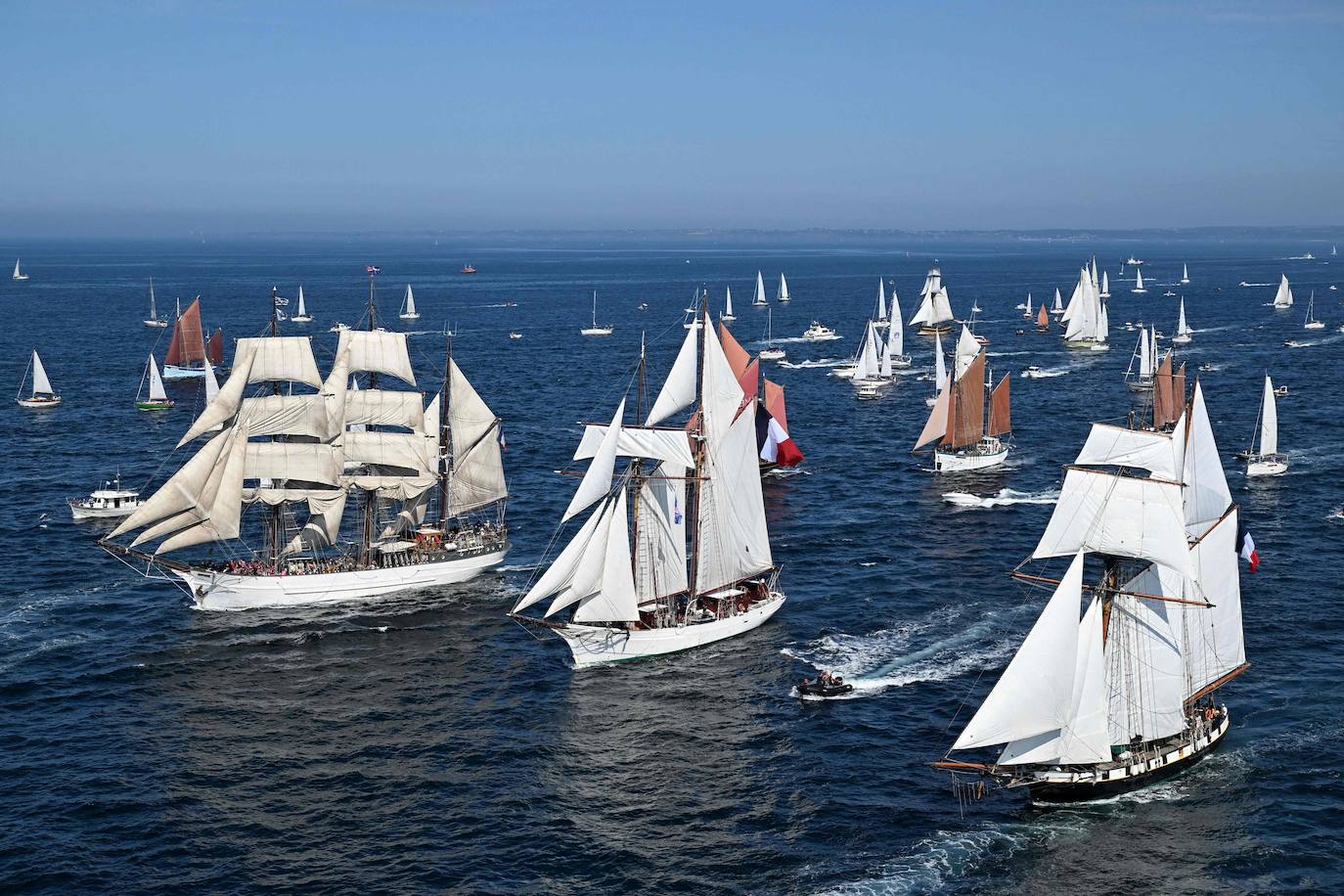 El Festival Marítimo de Brest vuelve a impresionar con sus barcos de época