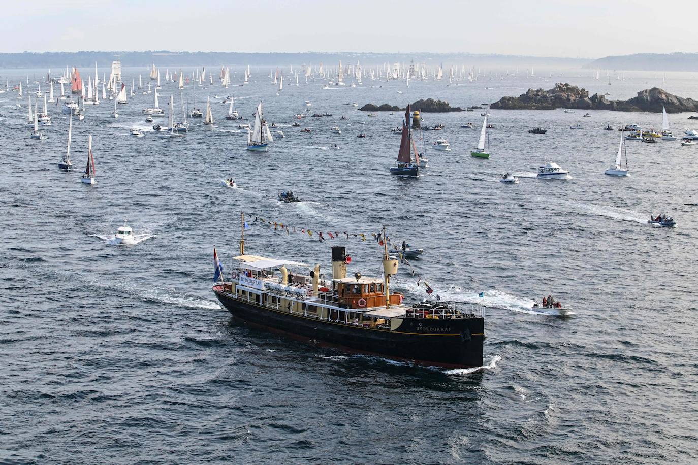 El Festival Marítimo de Brest vuelve a impresionar con sus barcos de época