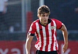 Hugo Rincón en un partido con el Bilbao Athletic.