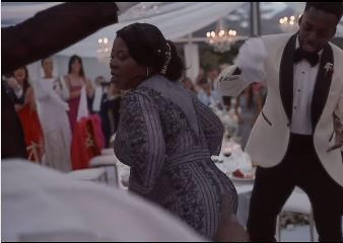 Imagen secundaria 1 - El recuerdo de película de la boda de Iñaki Williams y Patricia Morales: «¿Repetimos?»