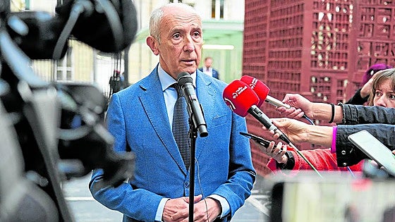 La Diputación sitúa a Erkoreka en el grupo de asesores mejor pagados