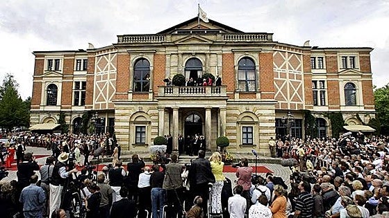 El wagneriano festival de Bayreuth se renueva con un 'Tristán' y tres batutas femeninas