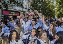 Búscate en el paseíllo de los blusas y neskas