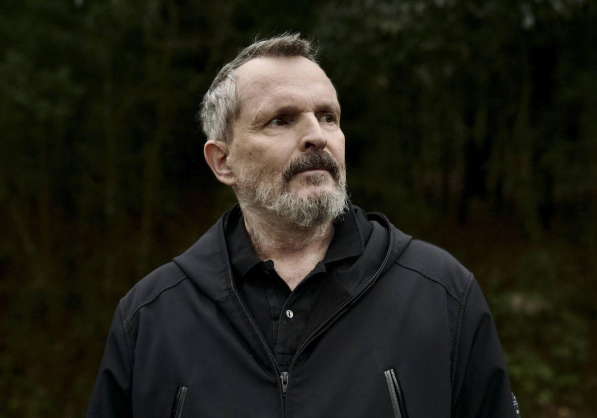 Nueva polémica de Miguel Bosé: participa en la charla del curandero que dice que quita el autismo y el sida con lejía