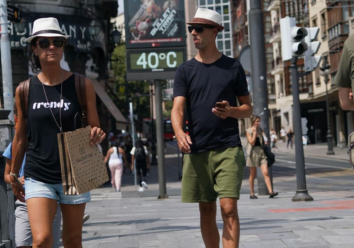 Euskadi recibe la primera ola de calor del verano con temperaturas que podrían rondar los 40 grados