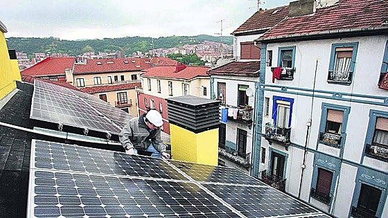 Bilbao destina 180.000 euros para la instalación de placas solares y sistemas de aerotermia en edificios