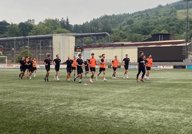 Los jugadores, en su primer día de entrenamiento.