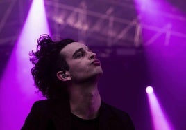 Actuación de The 1975 en el Bilbao BBK LIve en 2017.