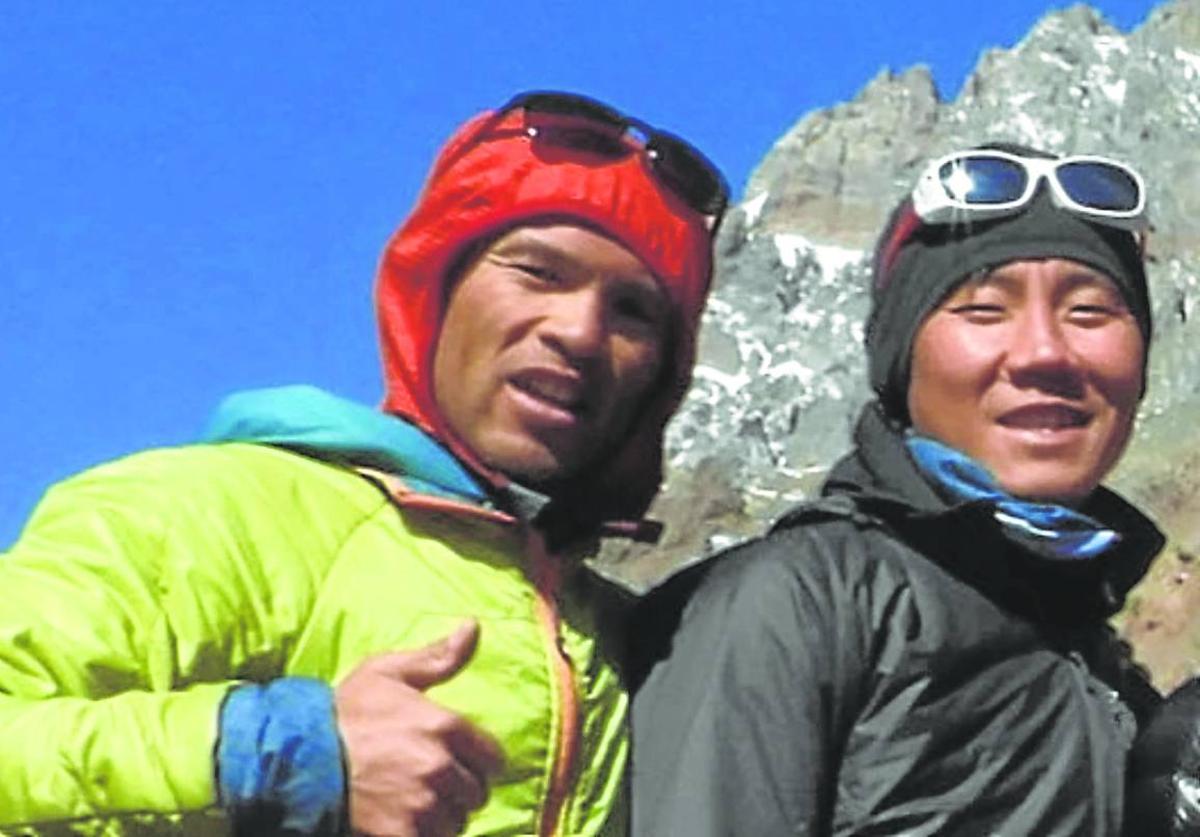 Kazuya Hiraide y Kenro Nakajima en una de sus ascensiones.