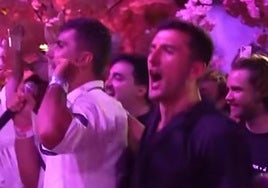 Rodri y Vivian, durante la fiesta 'Bresh' en Ibiza.