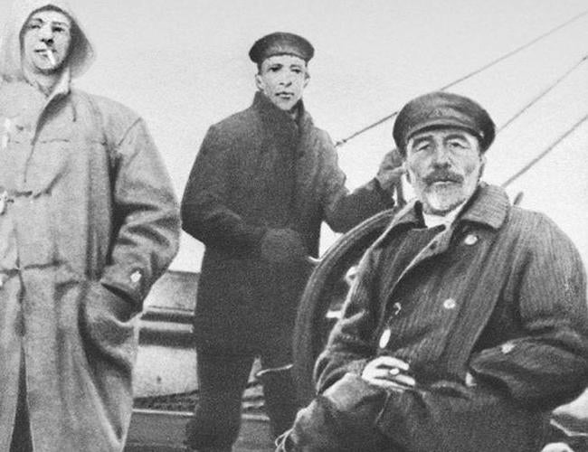 Joseph Conrad, en 1916 a bordo del buque de servicios especiales 'Ready', el primer velero destinado al servicio activo en la Primera Guerra Mundial.