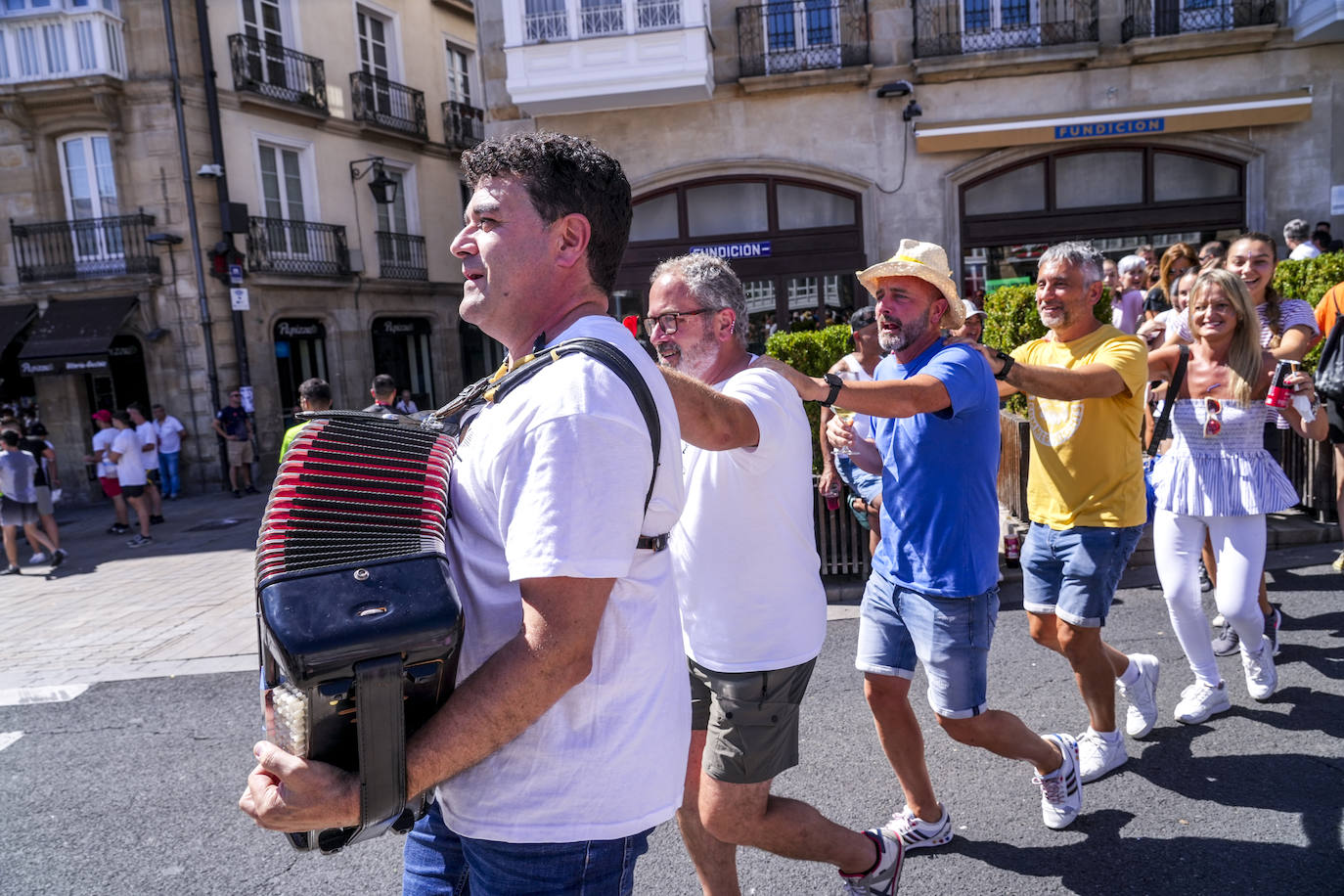 Búscate en la Bajada de Celedón