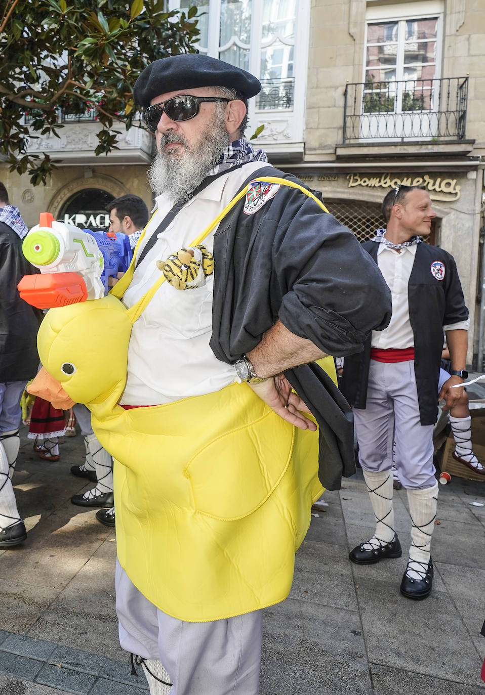 El primer paseíllo de fiestas de Vitoria, en imágenes