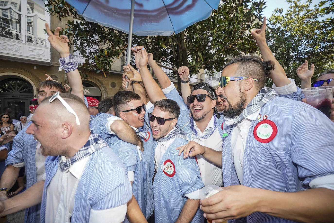 El primer paseíllo de fiestas de Vitoria, en imágenes