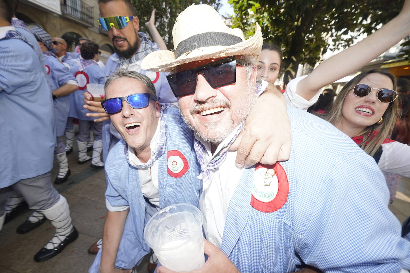 El primer paseíllo de fiestas de Vitoria, en imágenes