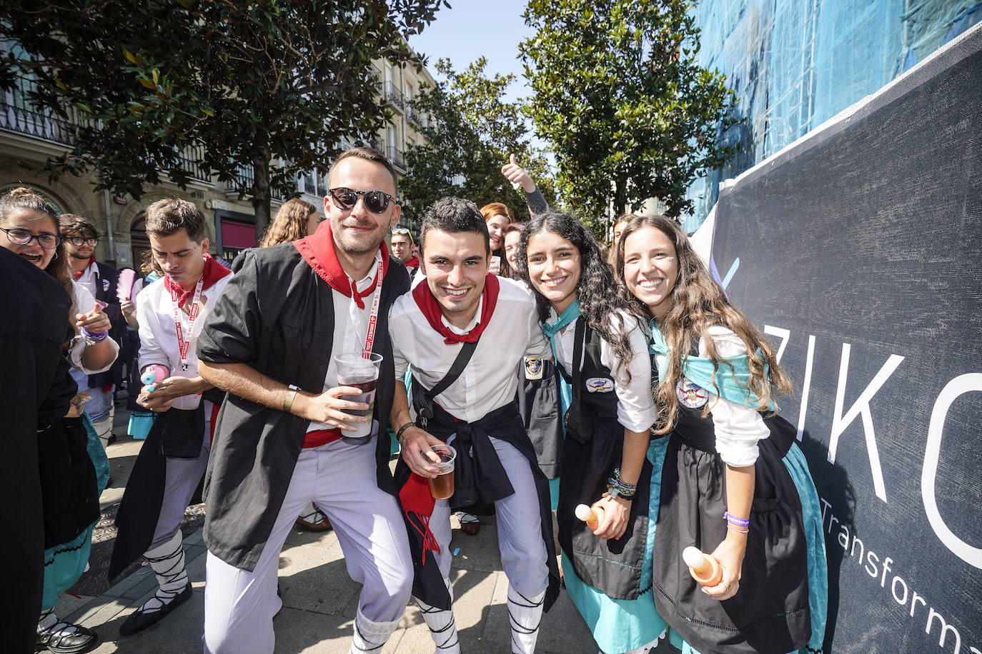 El primer paseíllo de fiestas de Vitoria, en imágenes