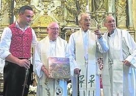 Los frailes, durante el homenaje que les brindaron el día de San Ignacio.