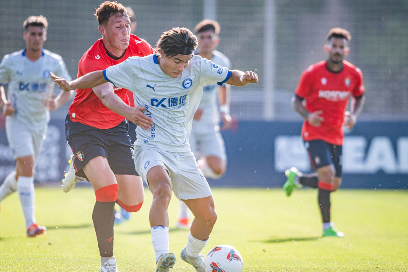 Las mejores imágenes del amistoso del Alavés ante el Osasuna