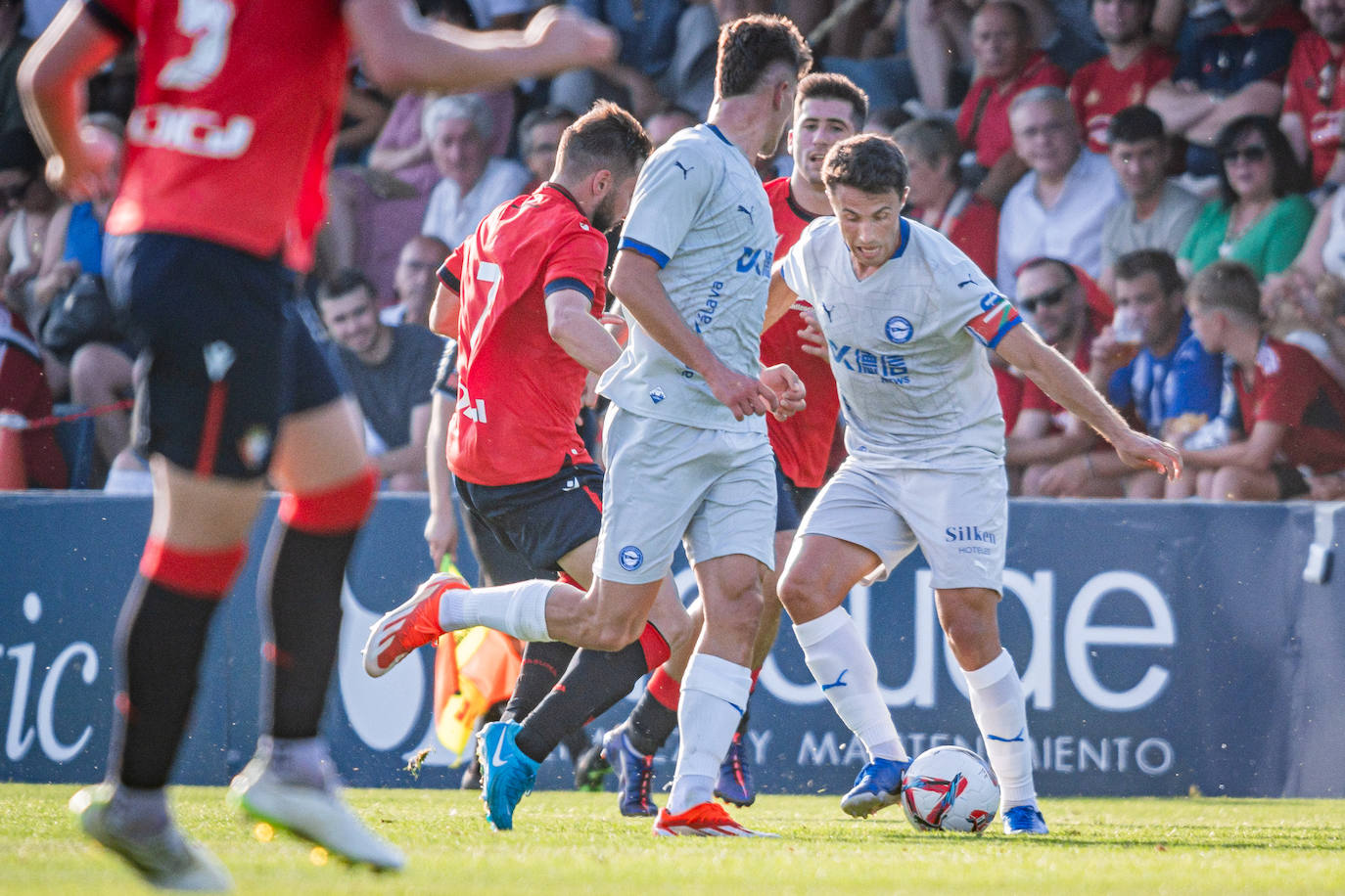 Las mejores imágenes del amistoso del Alavés ante el Osasuna