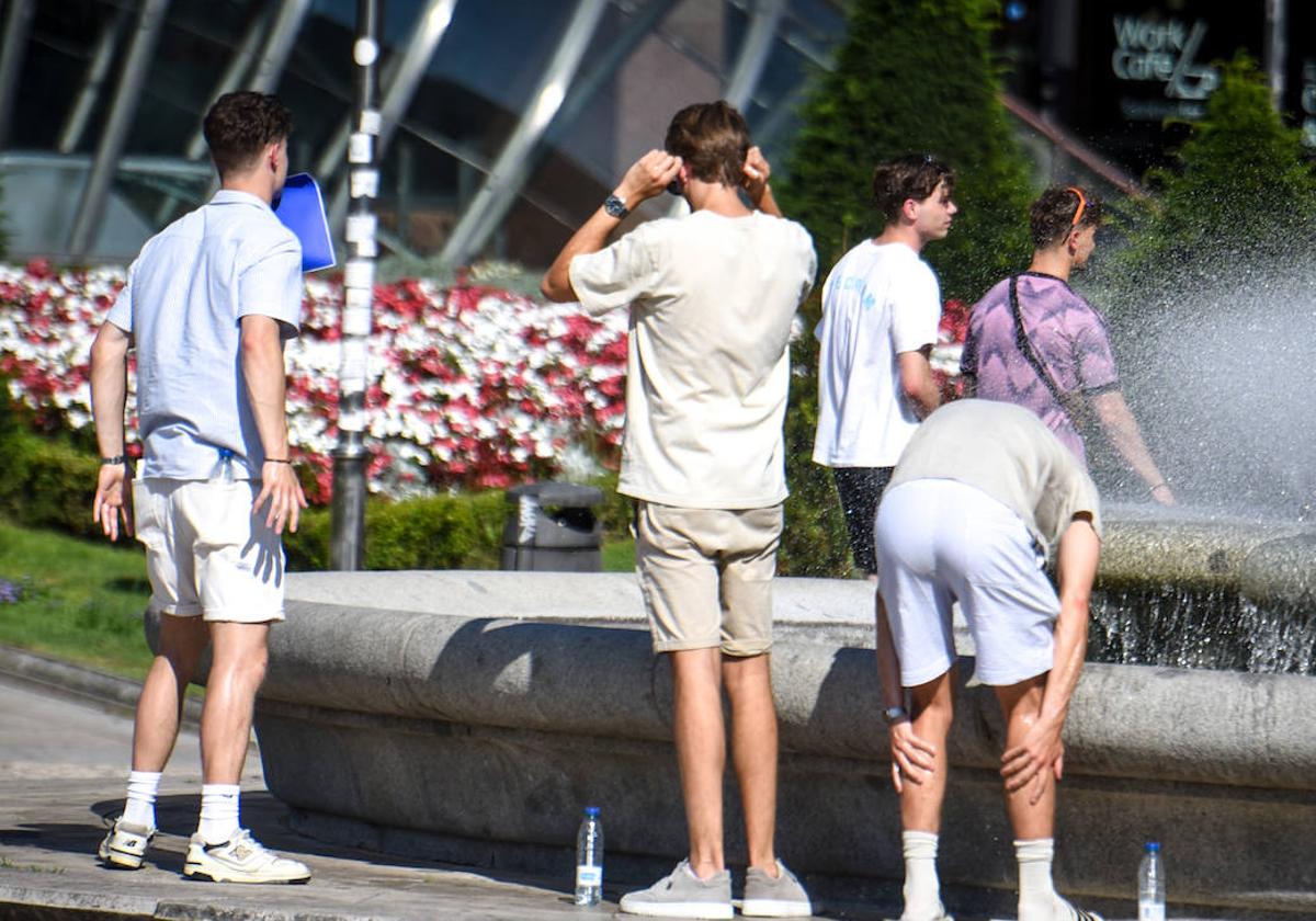 13 personas atendidas por golpes de calor en Bizkaia