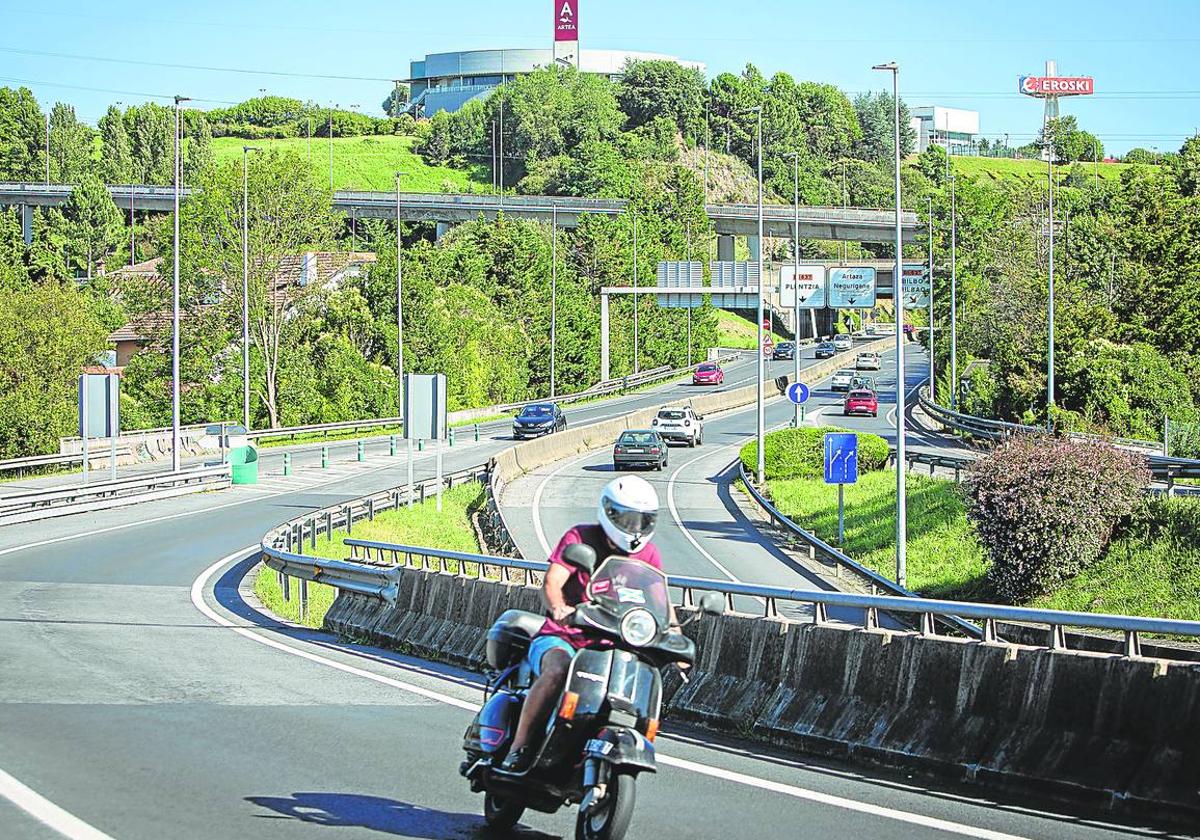 La alternativa a circular por La Avanzada permitiría llegar desde Getxo a Kukularra y Rontegi bordeando Artea y Leioa.