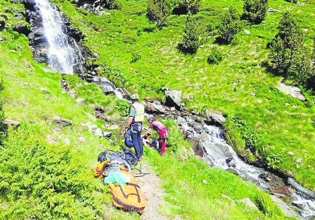 Suben los rescates y fallecidos tras el cambio de hábitos entre los montañeros.