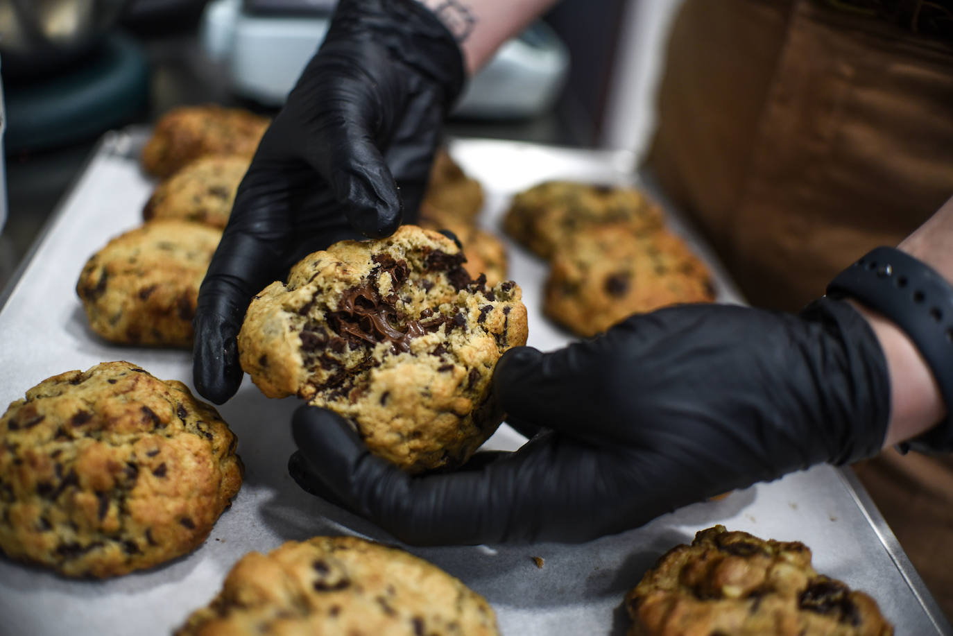 Erica, la bióloga estadounidense que acaba de abrir una tienda de galletas sin gluten en Bilbao