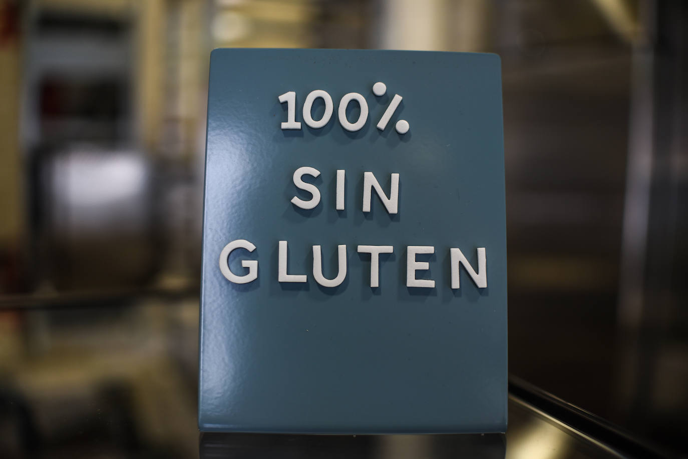 Erica, la bióloga estadounidense que acaba de abrir una tienda de galletas sin gluten en Bilbao