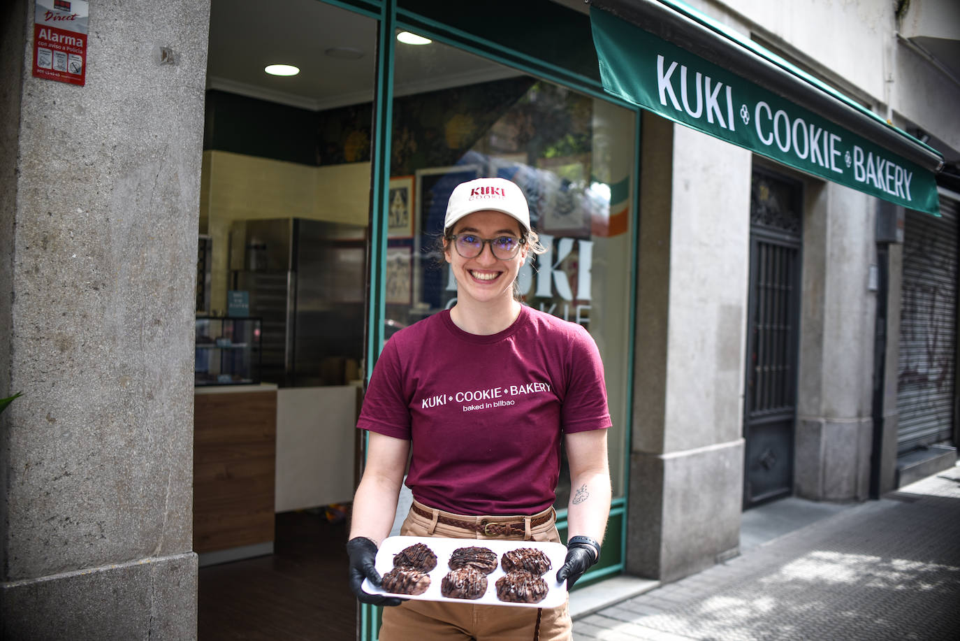 Erica, la bióloga estadounidense que acaba de abrir una tienda de galletas sin gluten en Bilbao