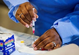 África activa la máxima alerta por la variante de la viruela del mono más letal